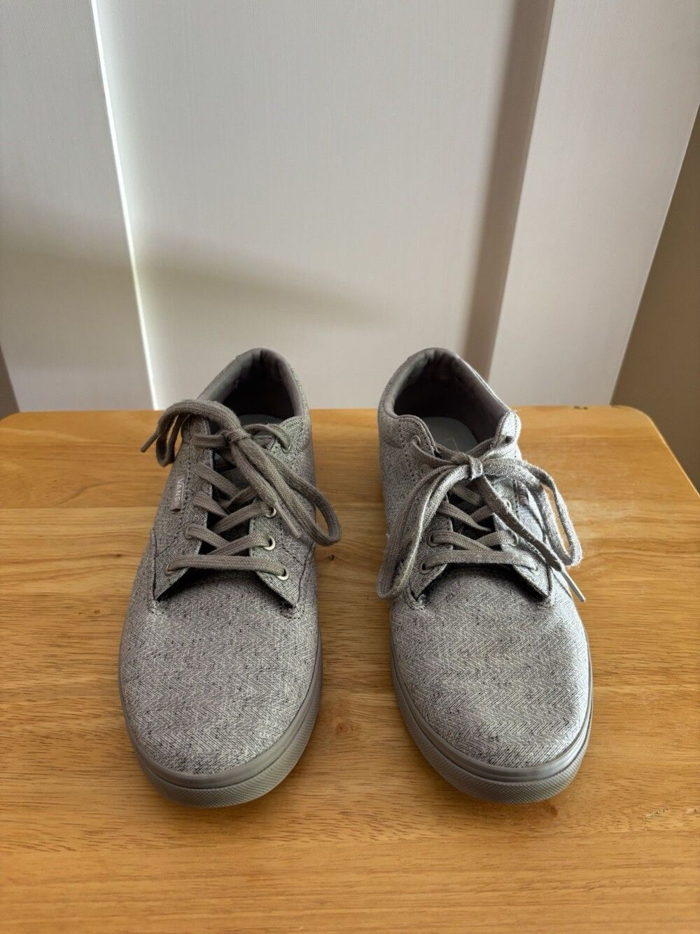 Vans Women’s Gray Lace-Up Sneakers Size 9 Casual Low Top Shoes